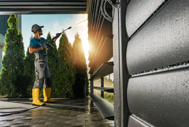 Best Deck Pressure Washing  in Beloit, WI